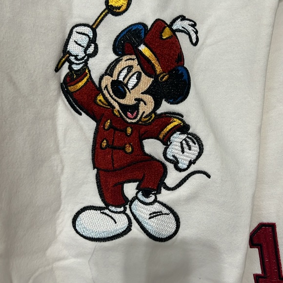 Disney Embroidered Mickey 100 Years Stitch Dumbo White Sweatshirt Shirt Sweater - Picture 3 of 10
